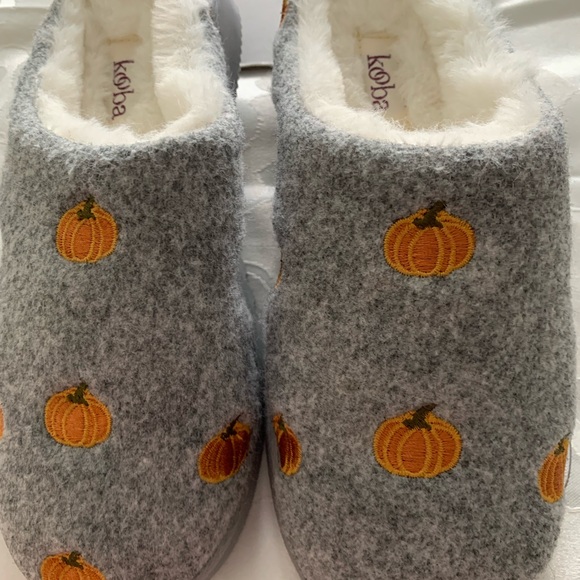 Kooba woman’s memory foam slippers New size small 5-6 - Picture 2 of 6